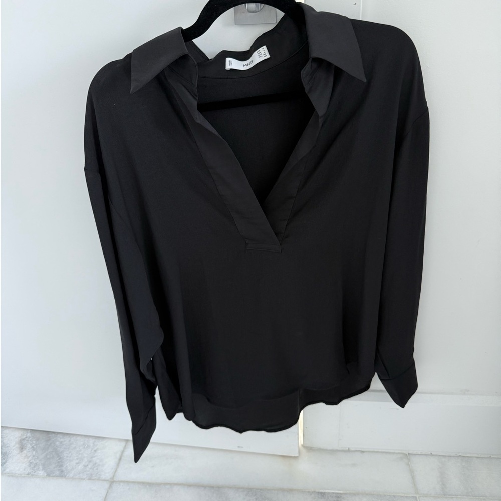 Elegant Black Women's Top with satin lapel
